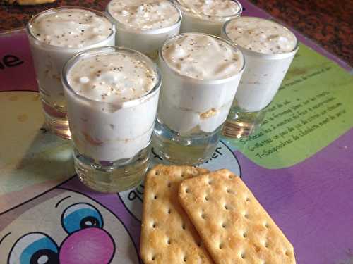 Verrines poires, crème au bleu et crackers