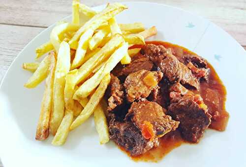 Goulash de bœuf au Cookéo - Cuisiner pour la Paix