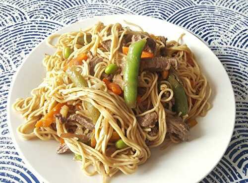 Bœuf sauté aux légumes et ses nouilles chinoises