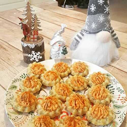 Petites bouchées à la crème de tomate séchée