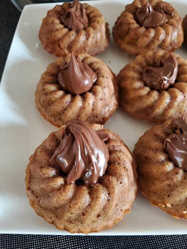 Mini savarins au chocolat, cœur de Nutella