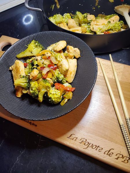 Poulet sauté aux légumes, façon asiatique