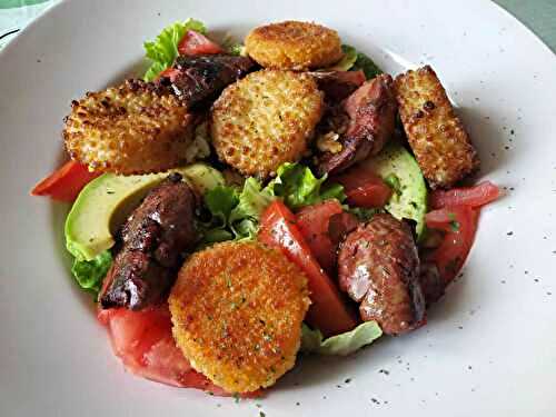 Salade gourmande aux petits panés et foies de volaille