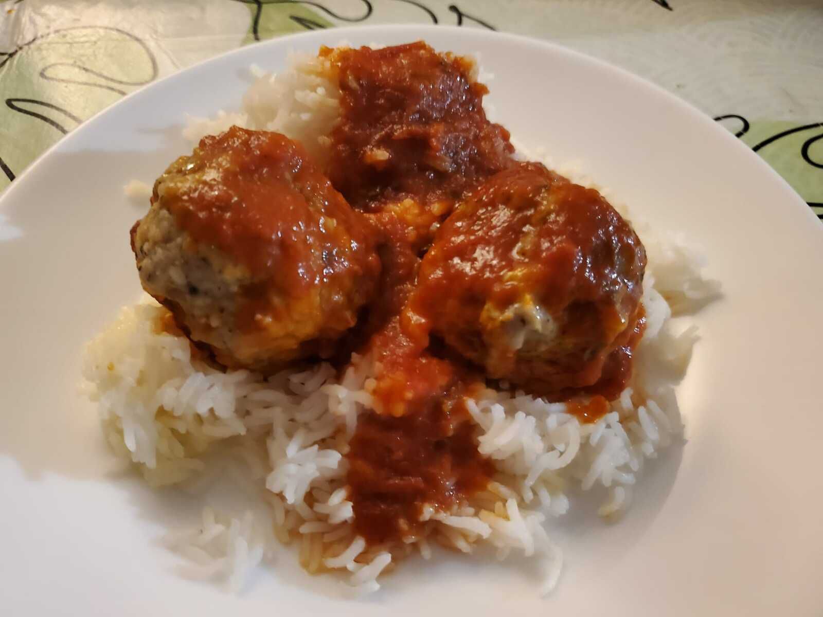 Boulettes de porc farcies à la mozzarella - Foodista Challenge #102