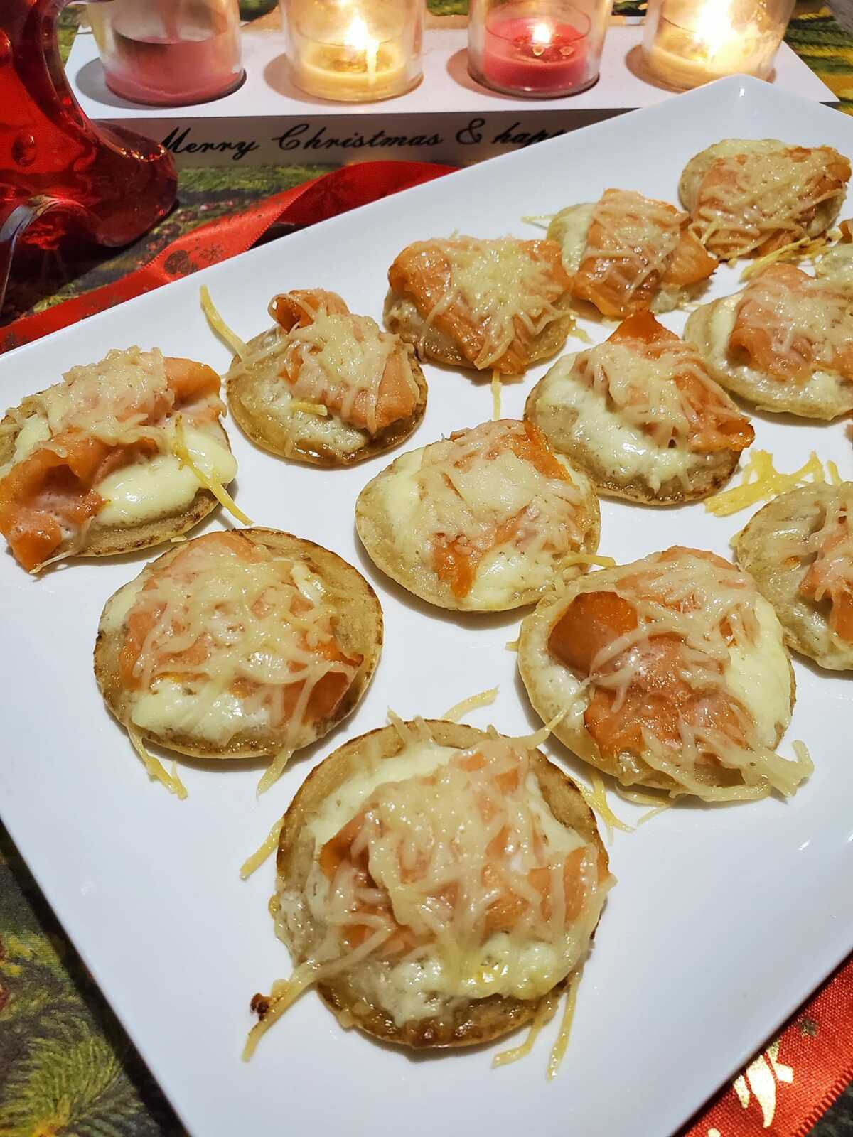 Blinis gratinés au saumon fumé