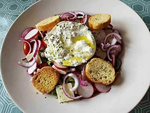 Salade façon César à la burrata