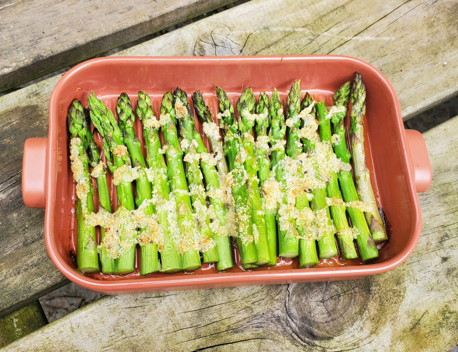 Asperges vertes rôties au parmesan