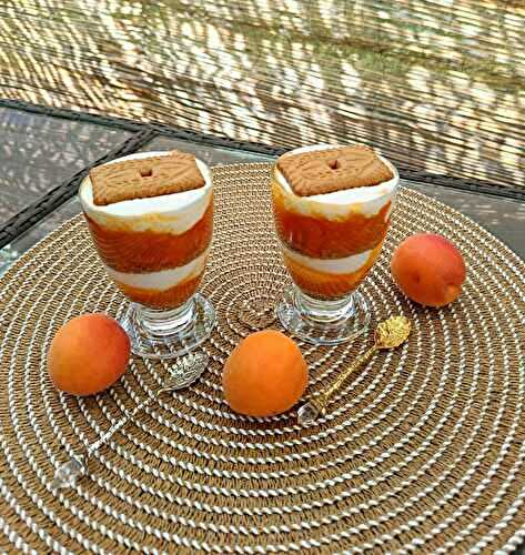 Verrines aux abricots et yaourt grec