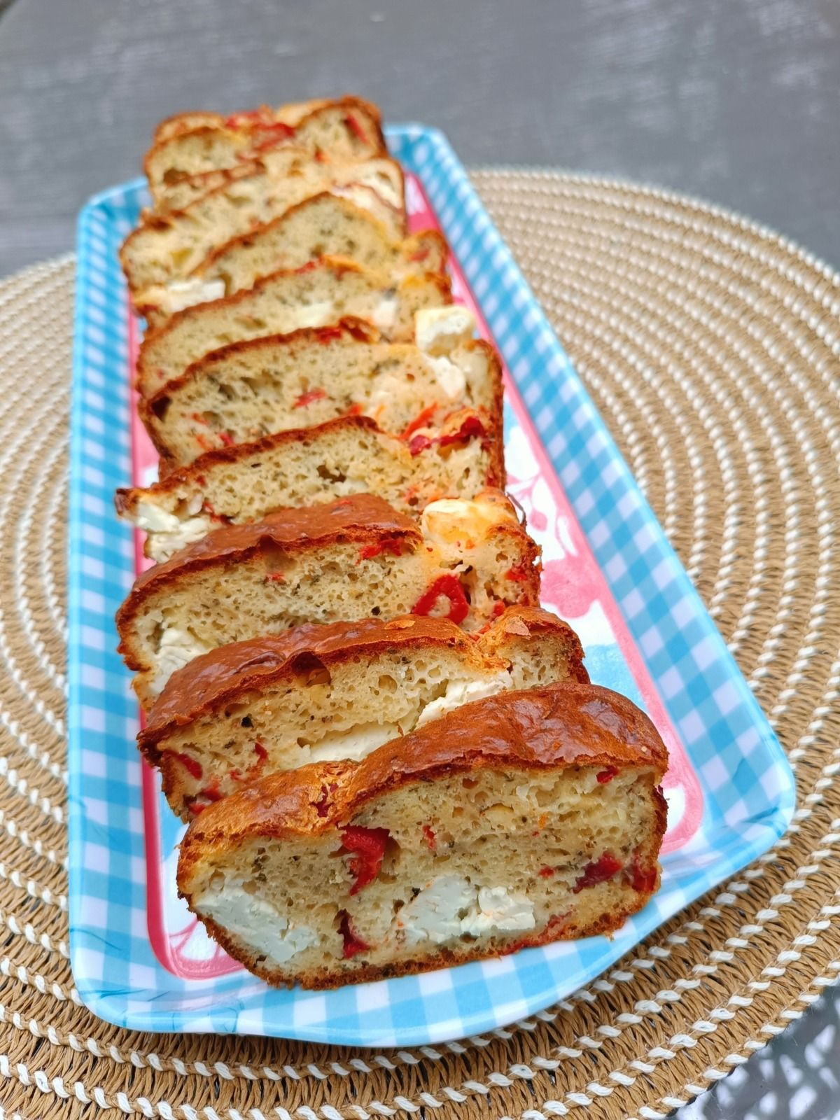 Cake aux poivrons grillés et feta