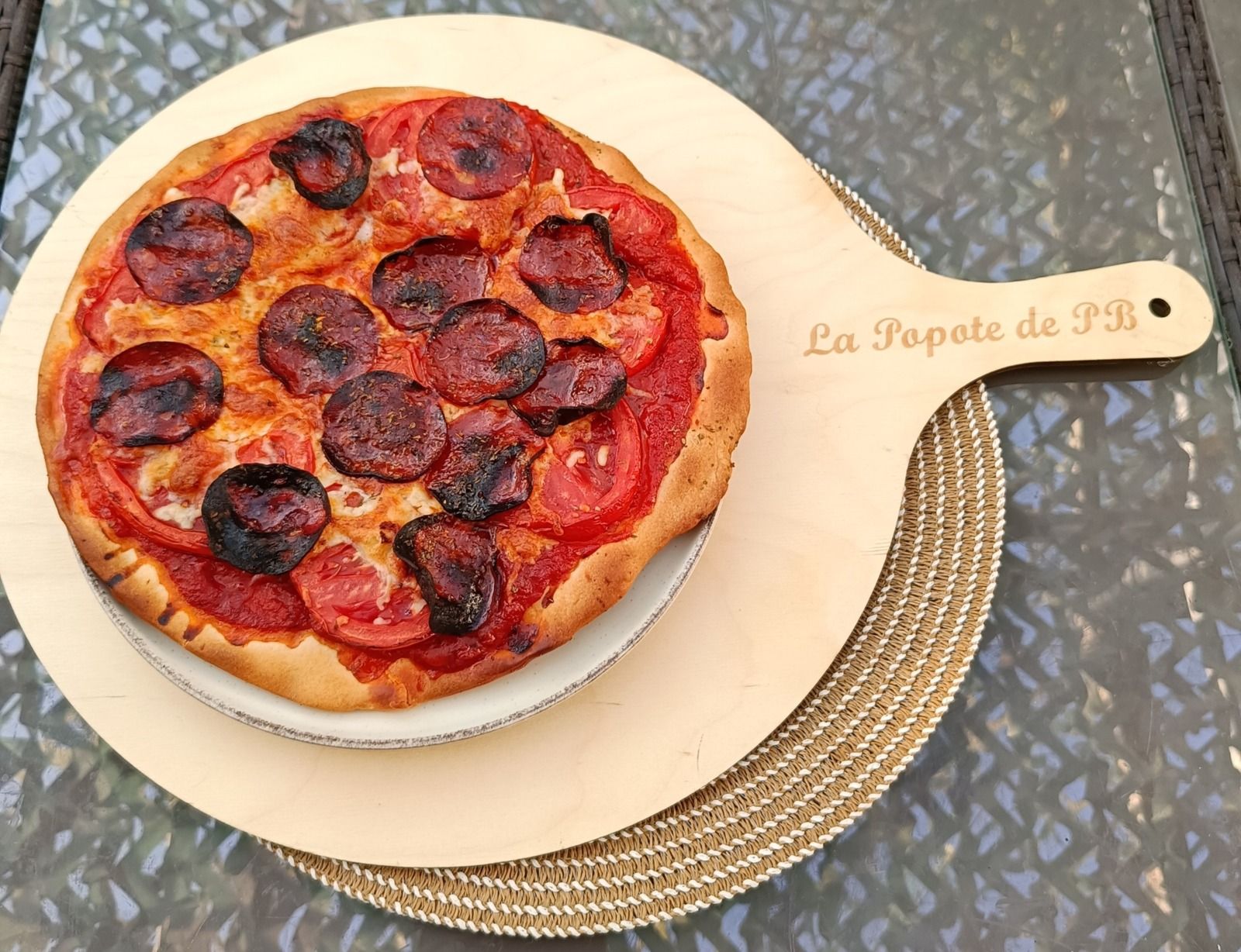 Pizza tomate chorizo
