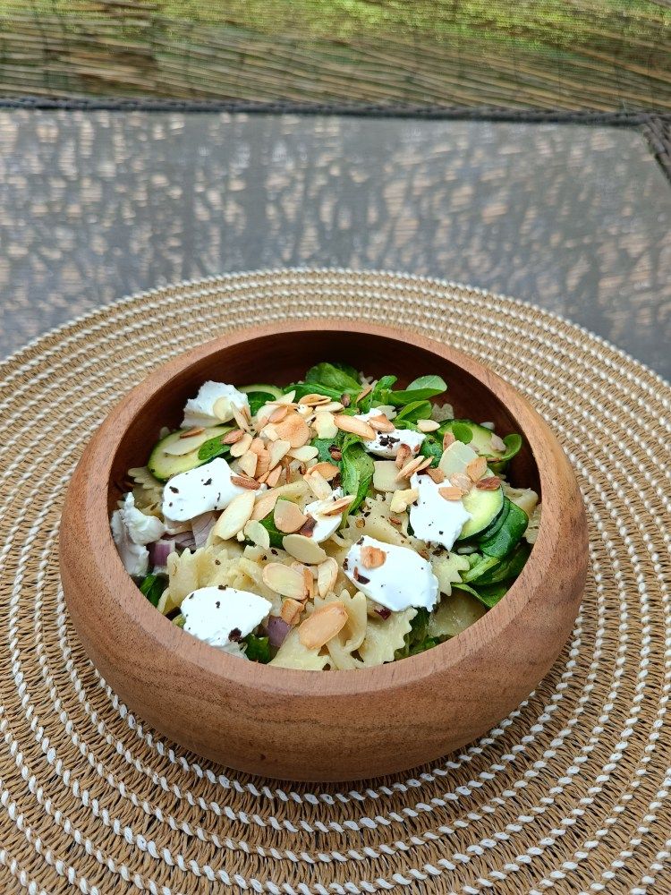 Salade de farfalle au pesto