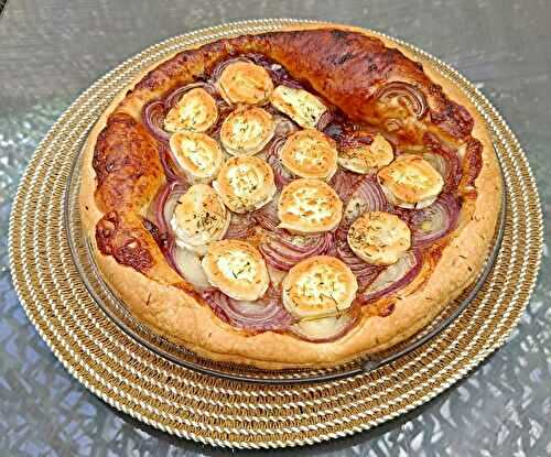 Tarte fine oignons rouges et chèvre