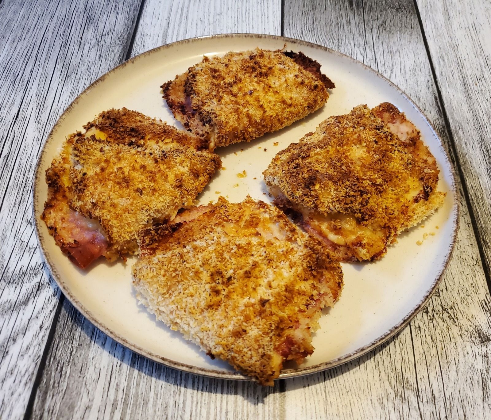 Cordons bleu de dinde, jambon et fromage au air fryer