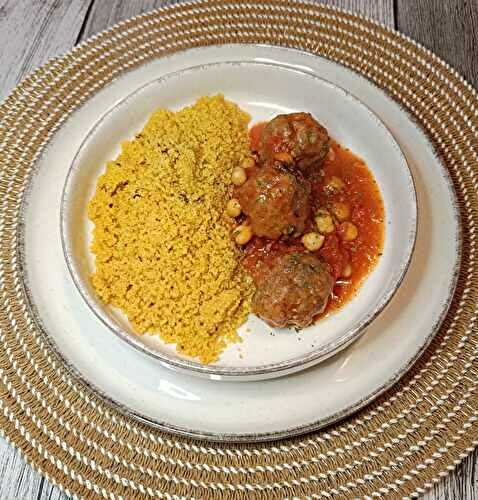 Boulettes de viande sauce tomates et pois chiches