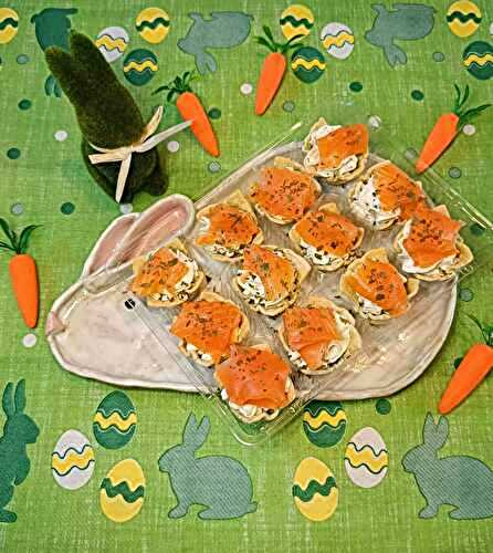 Iris à l'ail, crème de Boursin, truite fumée et ail des ours 