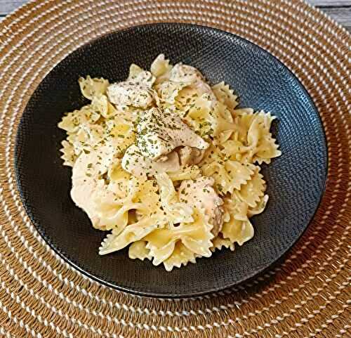 Farfalle au poulet et crème