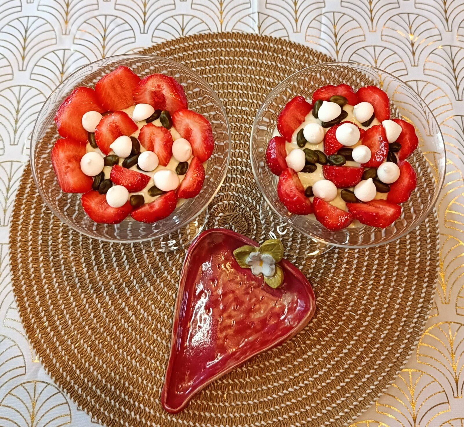 Verrine de fromage blanc à la pistache et fraises