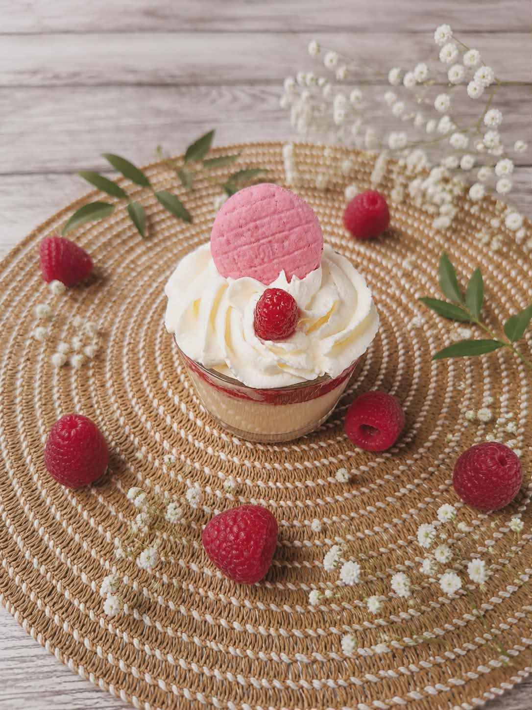 Verrines crème pâtissière framboises
