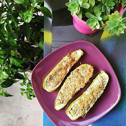 Courgettes farcies aux champignons et aux herbes fraîches