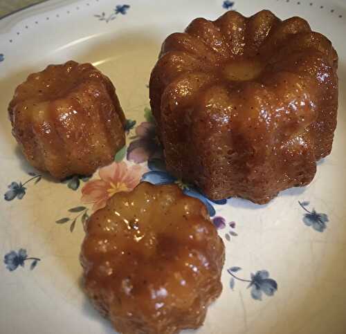 Cannelés bordelais