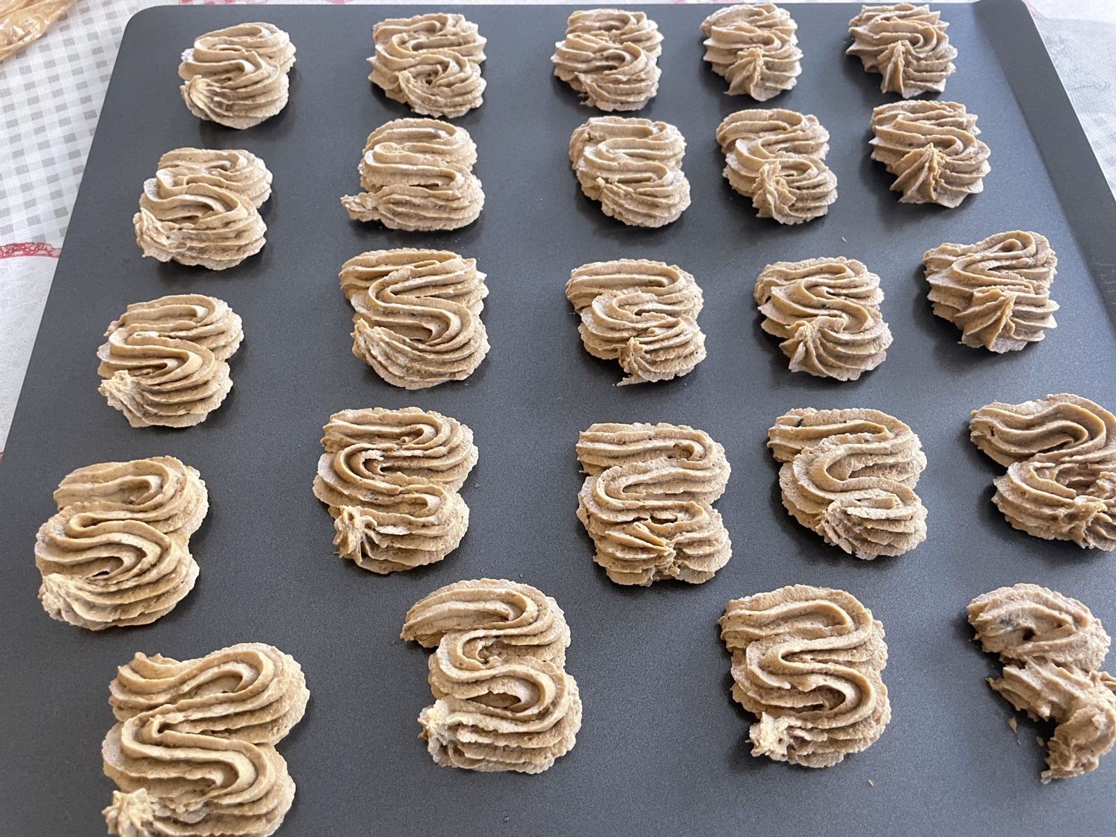 Sablés praliné au sucre Muscovado (Valrhona)