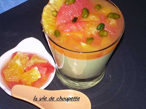 Bavarois à la pistache et sa gelée d'agrumes