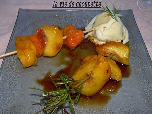 Brochettes de pêches-abricots