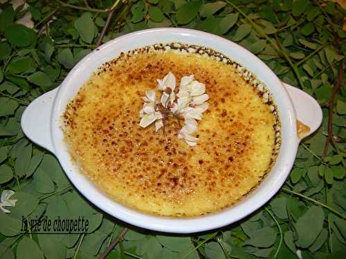 Crème brûlée aux fleurs d'acacia