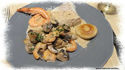 DOS DE CABILLAUD, CHAMPIGNONS DE PARIS POELES SAUCE CREME AUX CREVETTES