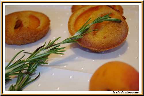 FINANCIERS AUX ABRICOTS, HUILE D'OLIVE ET ROMARIN