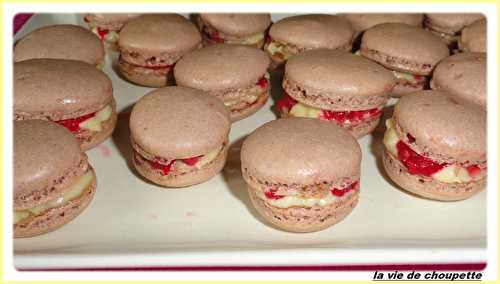 MACARONS CREME PATISSIERE ET FRAMBOISES