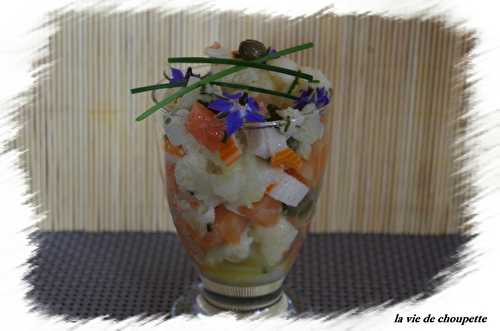 SALADE DE CHOU-FLEURS, SURIMI, LARDONS DE SAUMON FUME