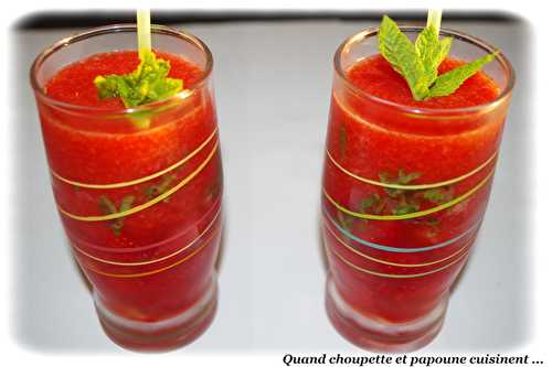 SOUPE DE FRAISES AU PAMPLEMOUSSE