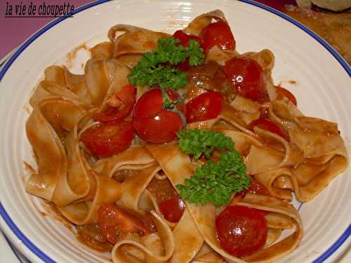 Tagliatelles au pesto, aux tomates et aux anchois - Quand Choupette et Papoune cuisinent