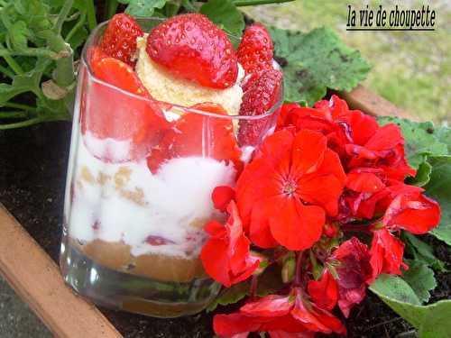 Trifles aux fraises - Quand Choupette et Papoune cuisinent