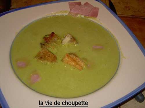 Velouté de petits pois au jambon