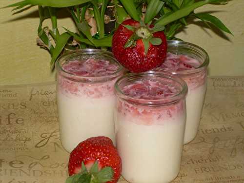 Yaourt aux fraises fraîches - Quand Choupette et Papoune cuisinent