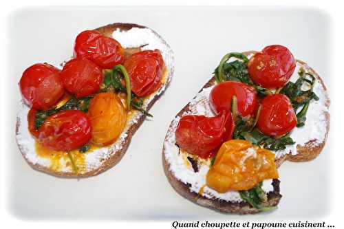 TARTINES A LA RICOTTA ET TOMATES CERISES