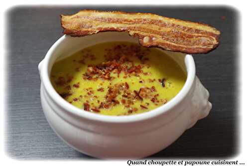 VELOUTE DE POIS CASSES ET SPECK CROUSTILLANT