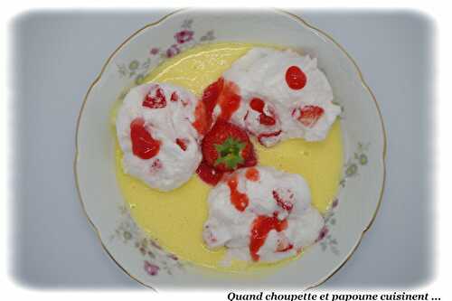 OEUFS A LA NEIGE AUX FRAISES