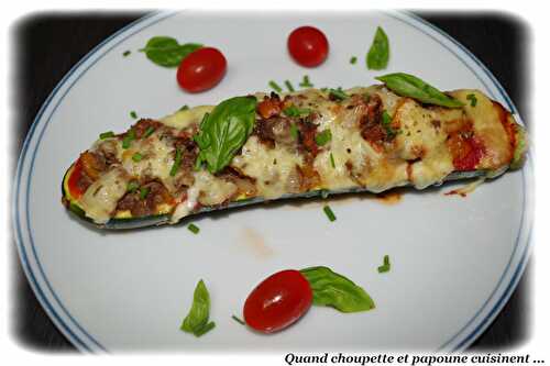 COURGETTE FARCIE AU BOEUF HACHE FACON PIZZA