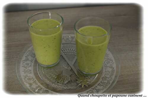 SOUPE FROIDE COURGETTES DU JARDIN, MENTHE ET FROMAGE FRAIS