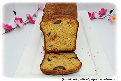 CAKE AUX ANCHOIS, AUX TOMATES ET AUX OLIVES NOIRES