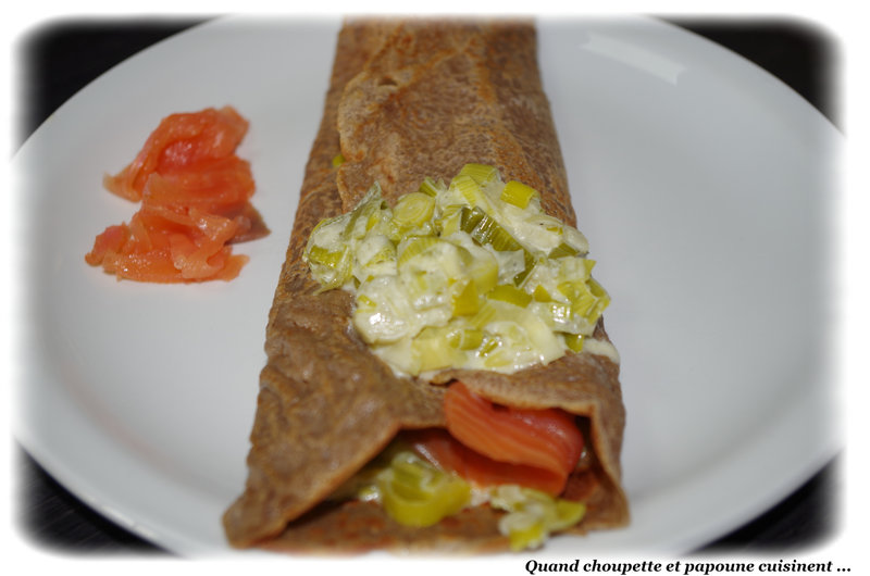 GALETTE DE SARRASIN AU SAUMON FUME ET FONDUE DE POIREAUX