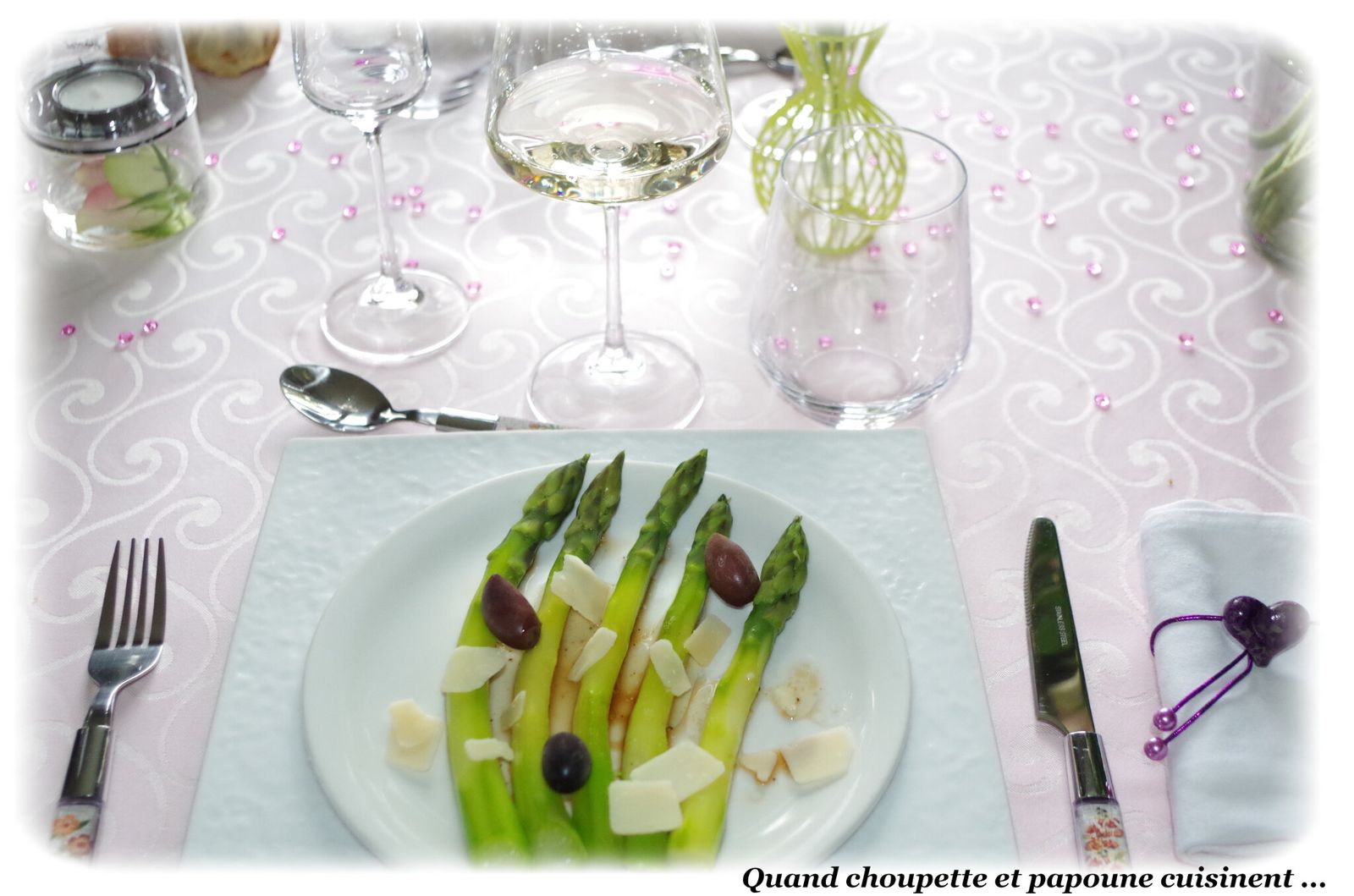 ASPERGES VERTES A L'HUILE AUX COPEAUX DE PARMESAN