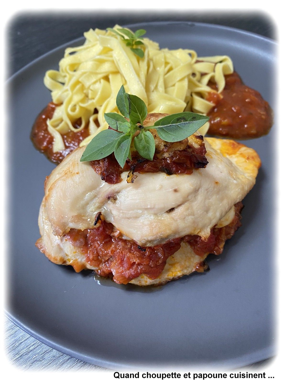 POULET FARCI TOMATE MOZZARELLA