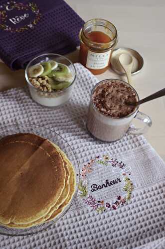 Mes pancakes pour un brunch maison avec Carré Blanc