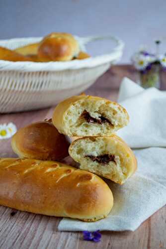 Brioches fourrées à la pâte à tartiner