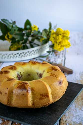 Gâteau au lait de coco fraises et chocolat blanc