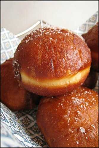 Boules de Berlin (beignets moelleux fourrés)